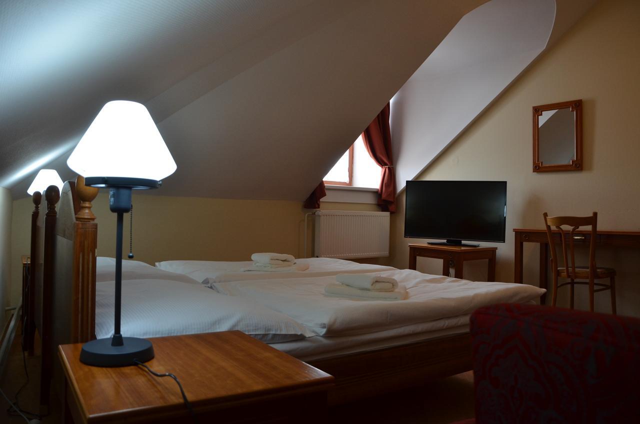 Hotel Napoleon Austerlitz Extérieur photo